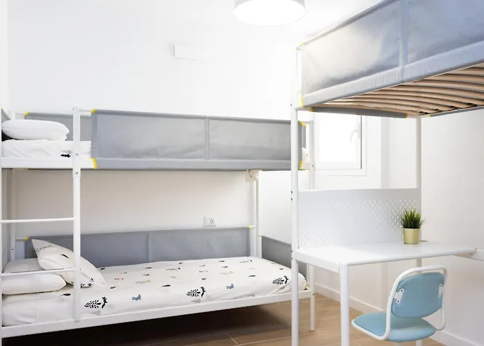 Deluxe Townhouse By Sunkeyrents