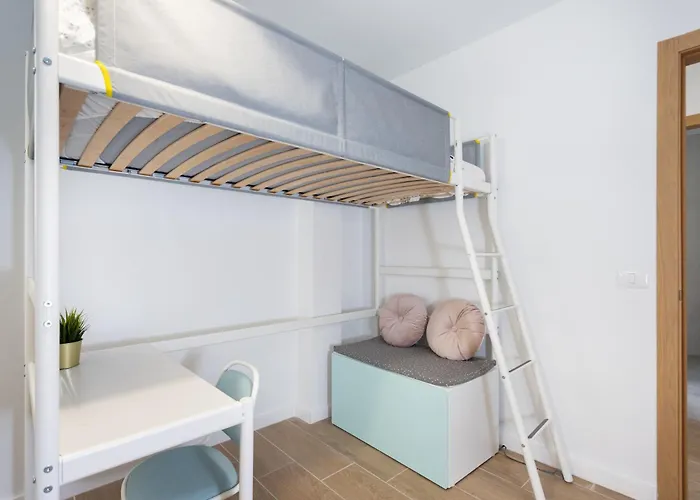 Deluxe Townhouse By Sunkeyrents *