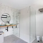 Apartment Deluxe Townhouse By Sunkeyrents *