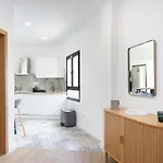Apartment Deluxe Townhouse By Sunkeyrents *