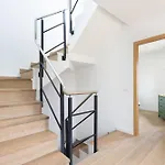 Deluxe Townhouse By Sunkeyrents *