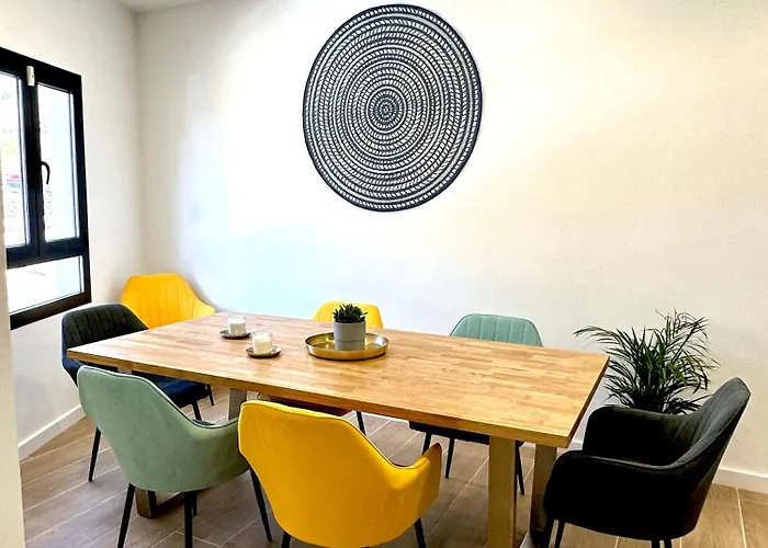 Deluxe Townhouse By Sunkeyrents