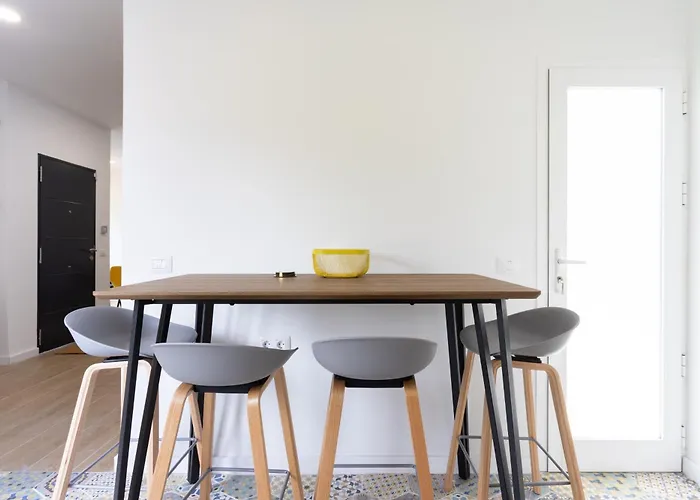 Deluxe Townhouse By Sunkeyrents