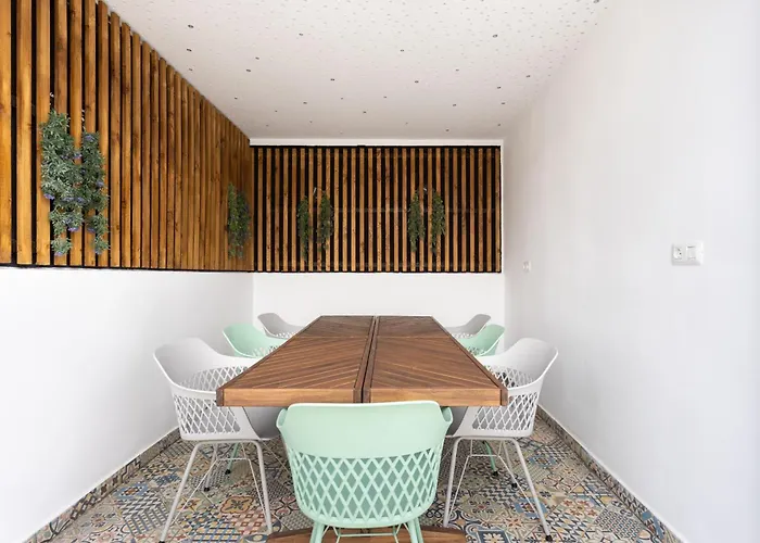 Deluxe Townhouse By Sunkeyrents * Alcalá